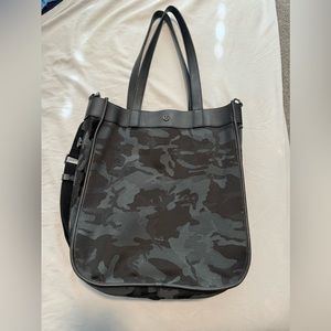 Lululemon Now and Always Tote